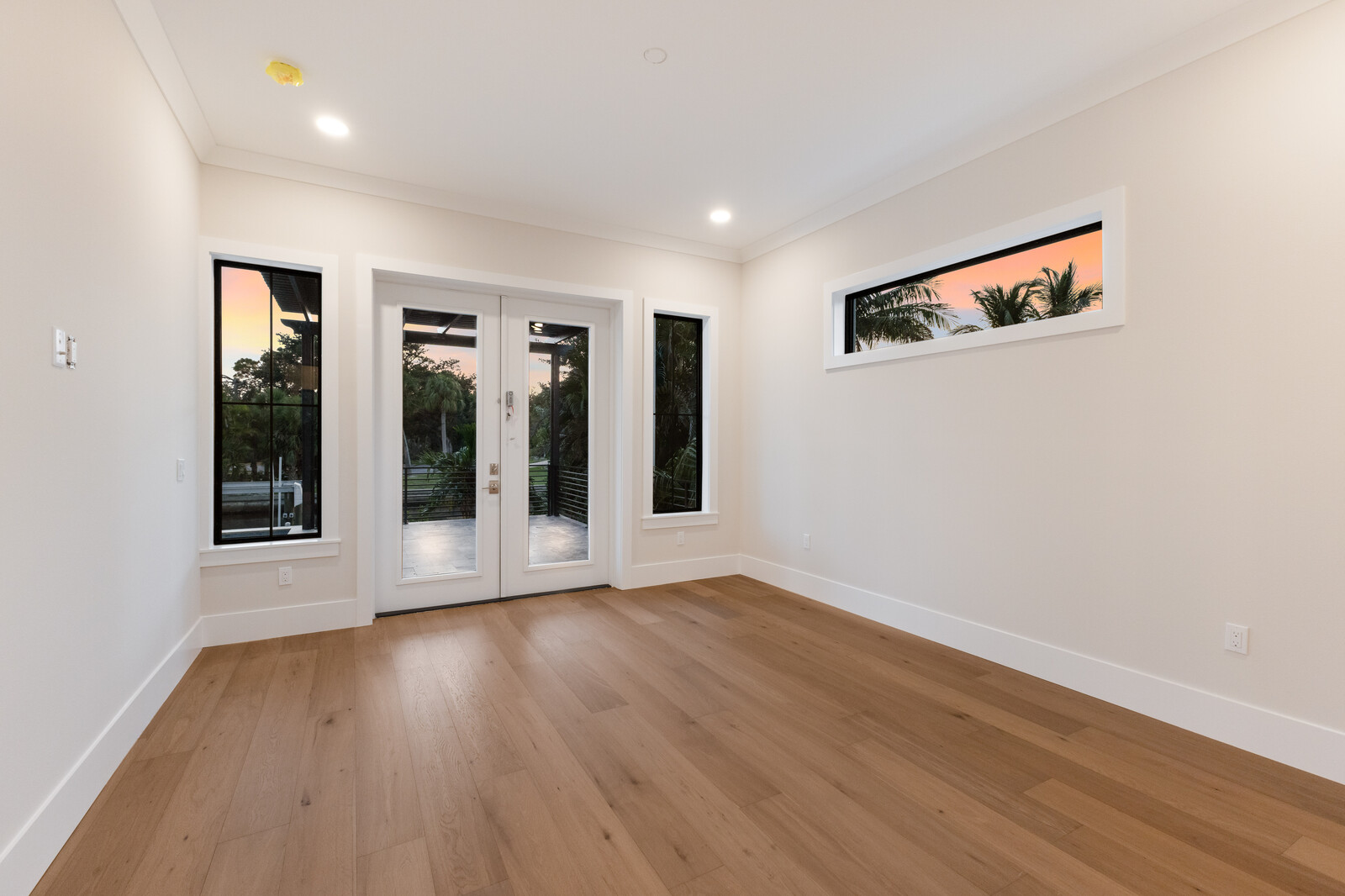 24_0120250827_1587_mls