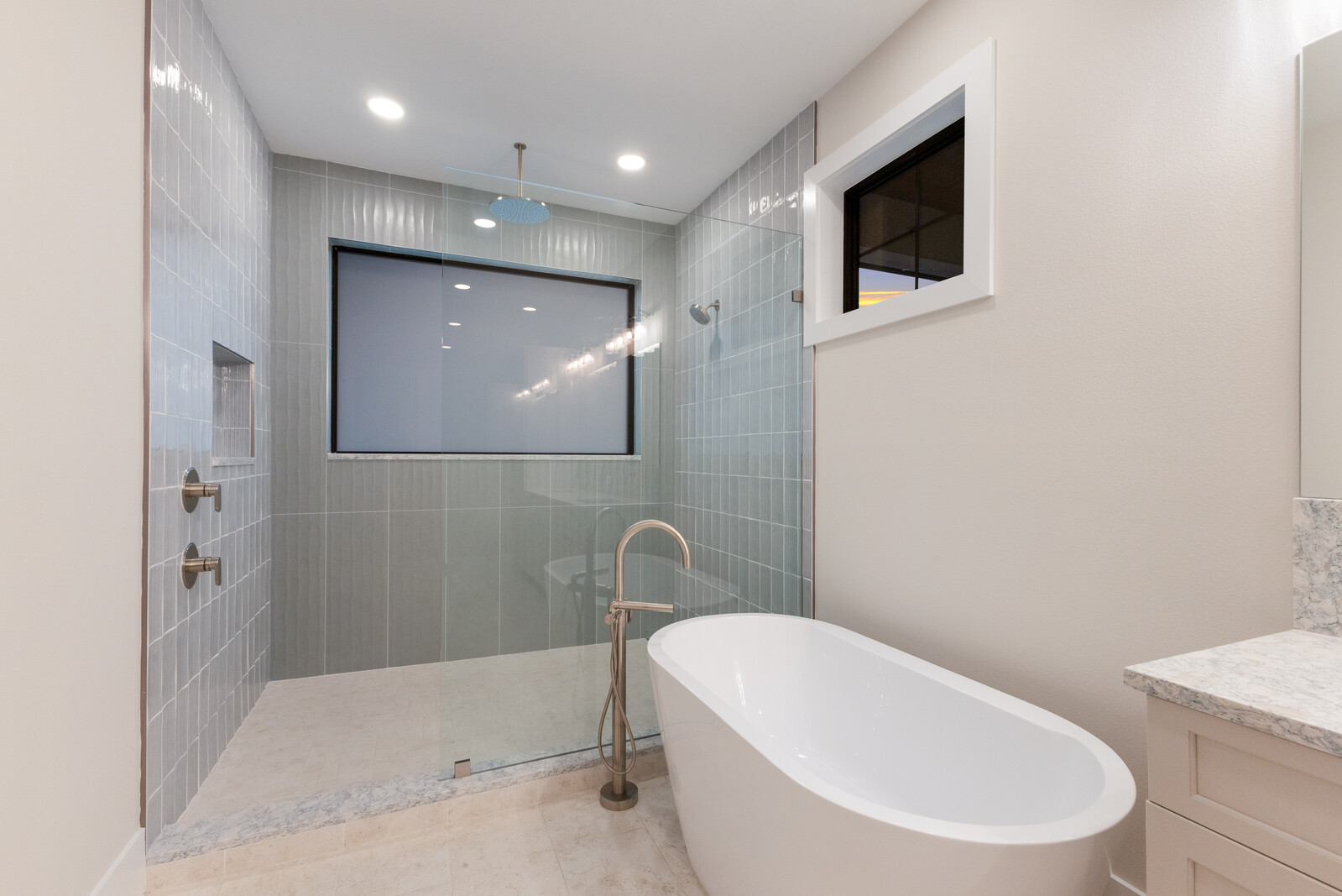 47_0120250827_1611_mls